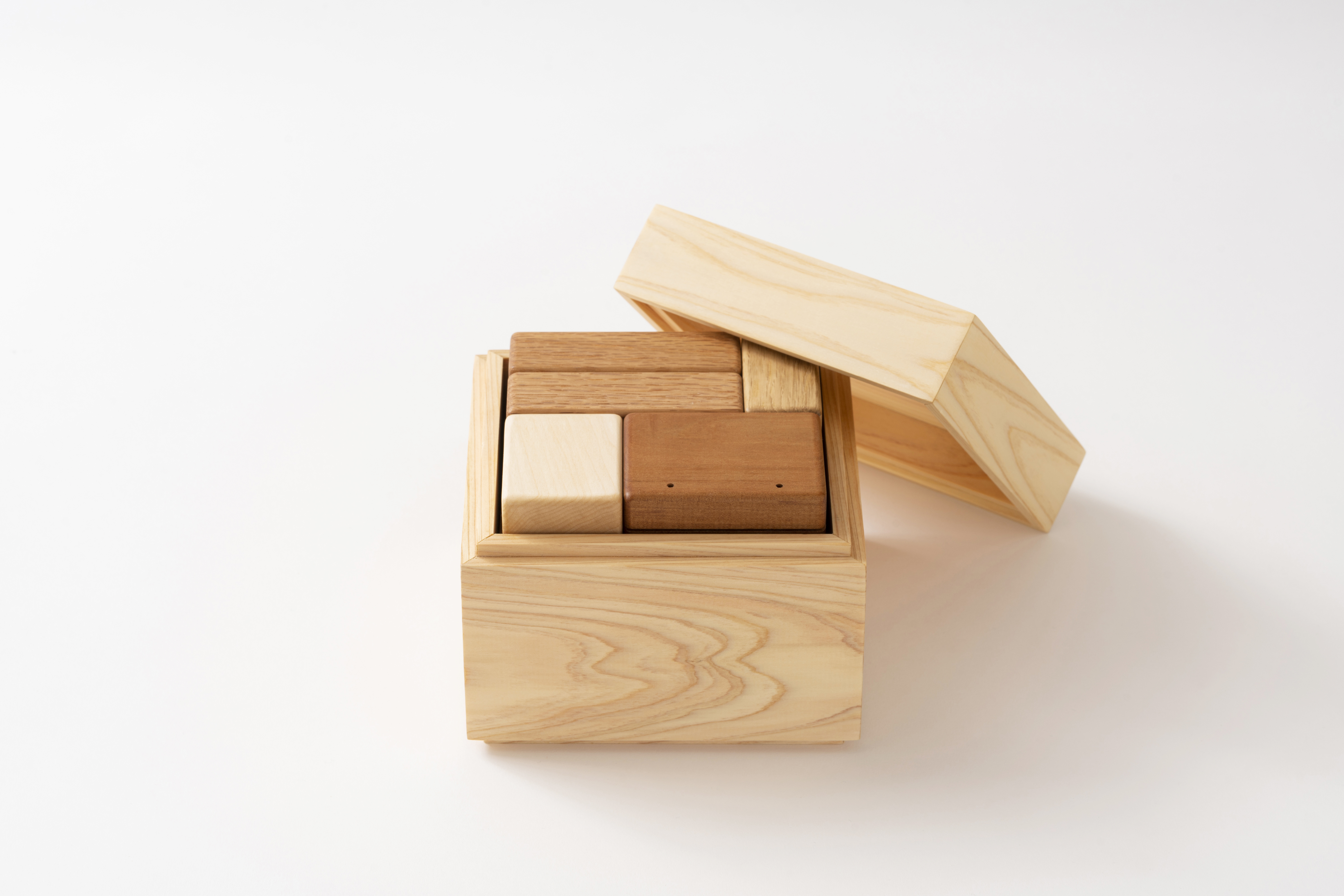 Woodtoy_HerediaKomiyama_06