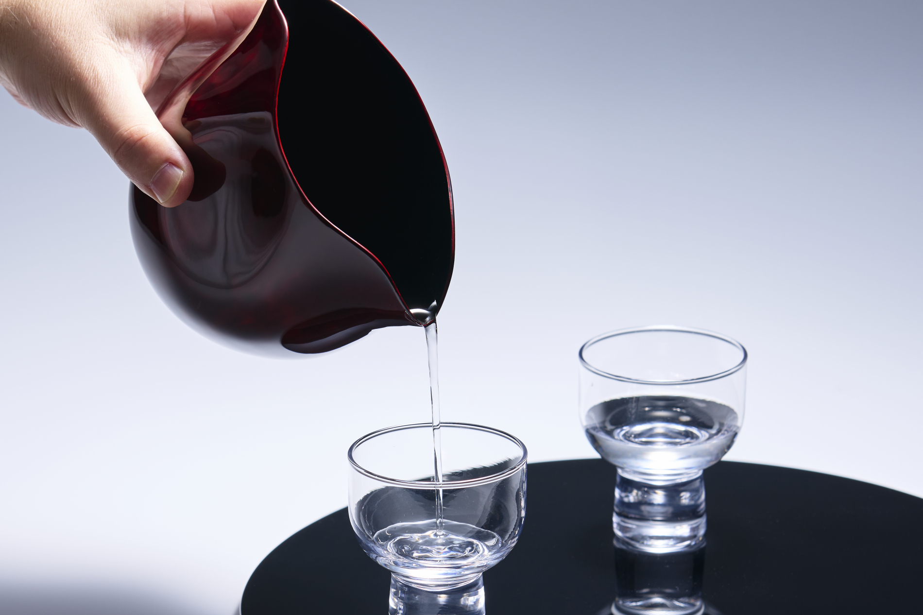 HerediaKomiyama_Ekubo_Sake_Carafe